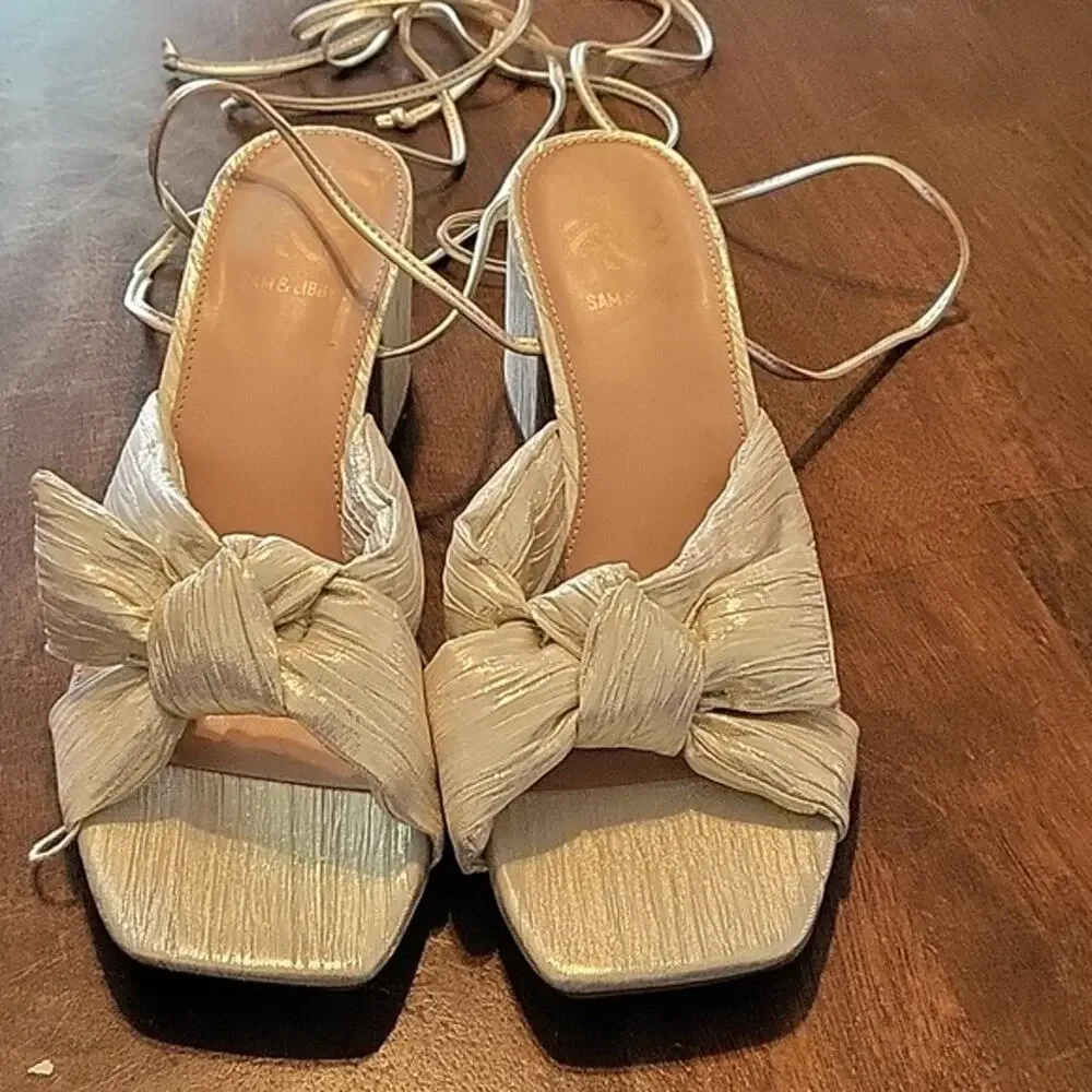 NEW Sam and Libby Klara gold bow ankle strap block heel sandals sz 6